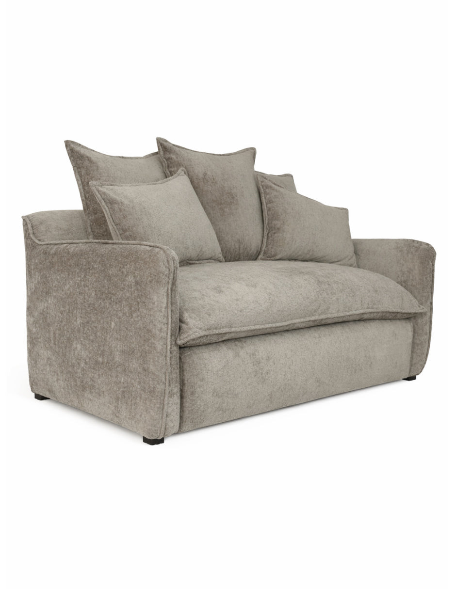 loveseat taupe de tela de 2 plazas con cojines vista diagonal para sala moderna toura